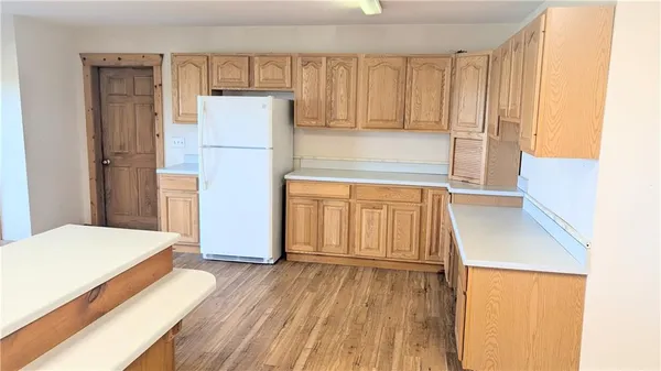 $749,000 | 742 Monroe Street, El Dorado Springs, MO 64744