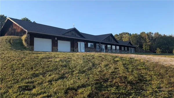 $749,000 | 742 Monroe Street, El Dorado Springs, MO 64744