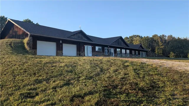 $849,000 | 742 Monroe Street, El Dorado Springs, MO 64744