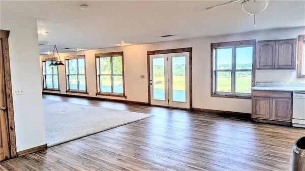 $749,000 | 742 Monroe Street, El Dorado Springs, MO 64744