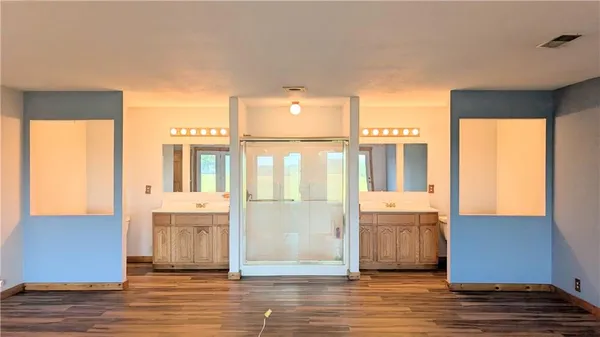 $749,000 | 742 Monroe Street, El Dorado Springs, MO 64744