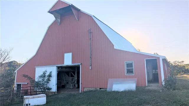 $849,000 | 742 Monroe Street, El Dorado Springs, MO 64744