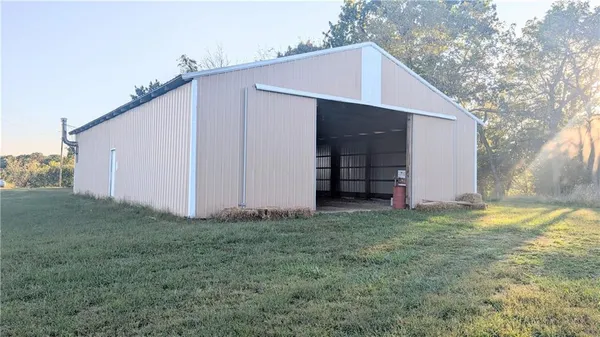 $749,000 | 742 Monroe Street, El Dorado Springs, MO 64744