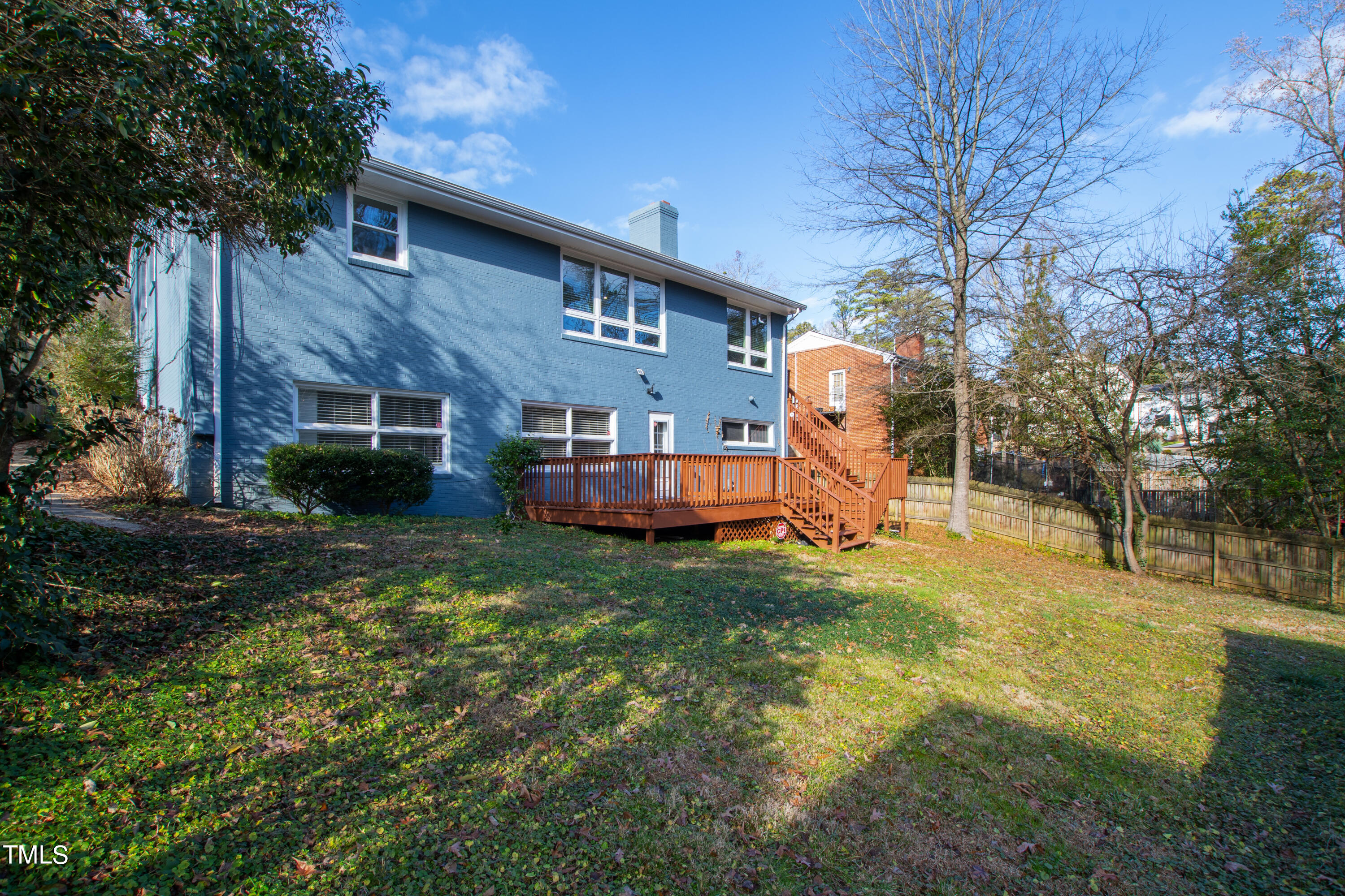 1206 Canterbury Road Raleigh, NC 27608 - Photo 8 of 37 BAck