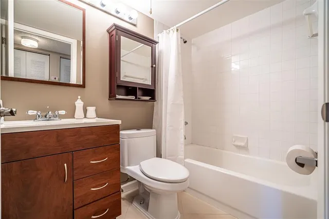 $2,000 | 622 Waterside Drive, Hypoluxo, FL 33462