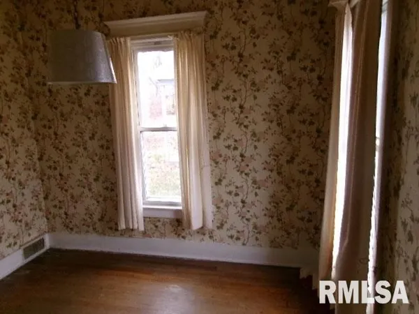 $64,900 | 1611 North Hoyt Street, Chillicothe, IL 61523