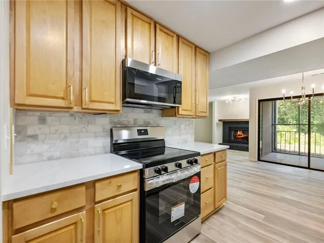 $2,000 | 605 Candler Street, Unit C2, Gainesville, GA 30501