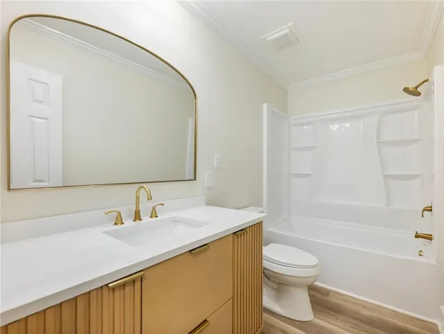 $2,000 | 605 Candler Street, Unit C2, Gainesville, GA 30501