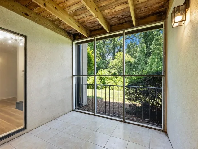 $2,000 | 605 Candler Street, Unit C2, Gainesville, GA 30501