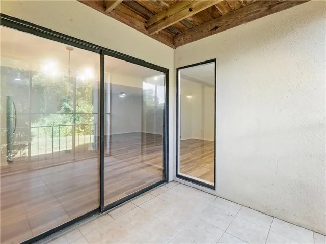 $2,000 | 605 Candler Street, Unit C2, Gainesville, GA 30501