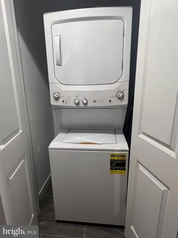 a close up view of washer and dryer