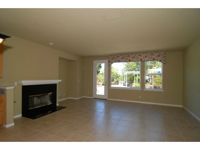 77 Piedmont Road Milpitas, CA 95035 - Photo 8 of 25 Gallery Image 8