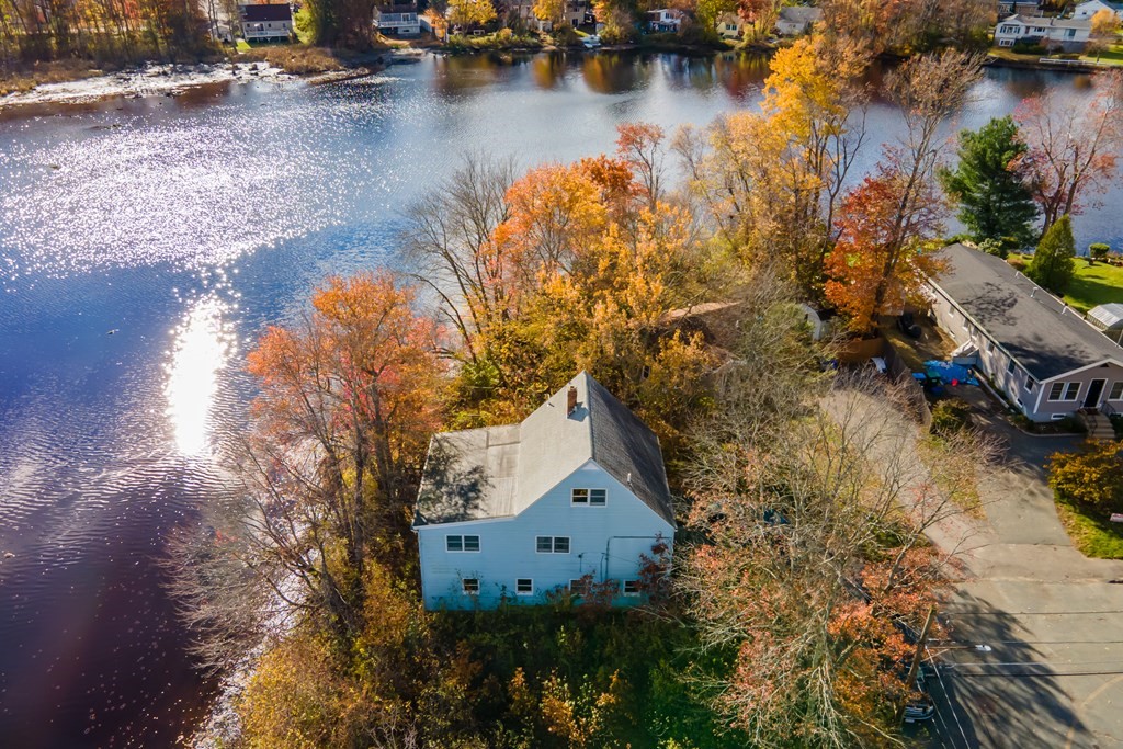 19 Ell Road Holbrook, MA 02343 - Photo 7 of 16 a house view with a lake view