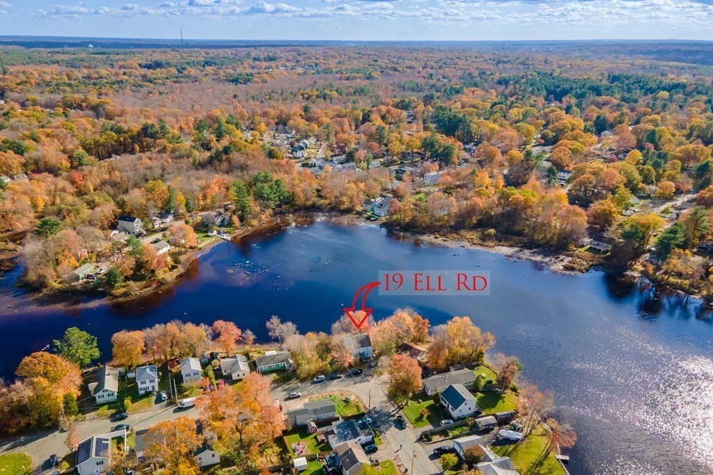 19 Ell Road Holbrook, MA 02343 - Photo 10 of 16 a view of a book