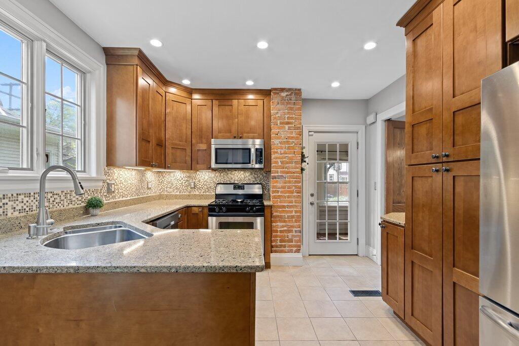 389 East Tulane Road Columbus, OH 43202 - Photo 13 of 30 389 East Tulane Road-13.jpg-SMALL