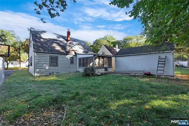 a house view with a outdoor space