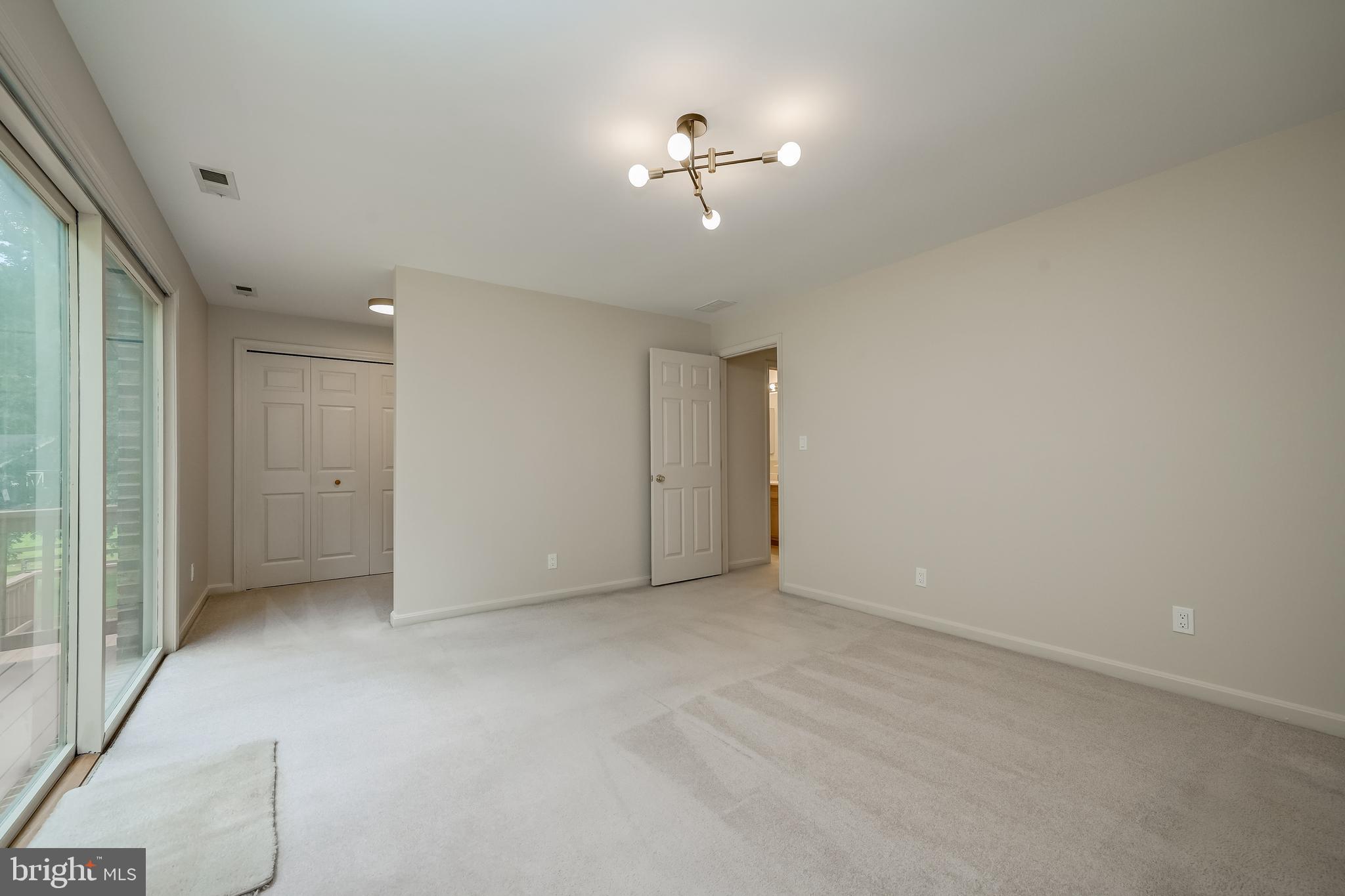 14048 Howard Road Dayton, MD 21036 - Photo 22 of 42 Primary bedroom with dressing area