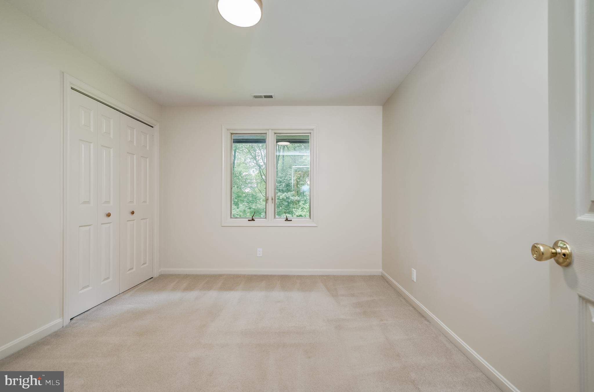 14048 Howard Road Dayton, MD 21036 - Photo 31 of 42 Bedroom 4 with overhead lighting
