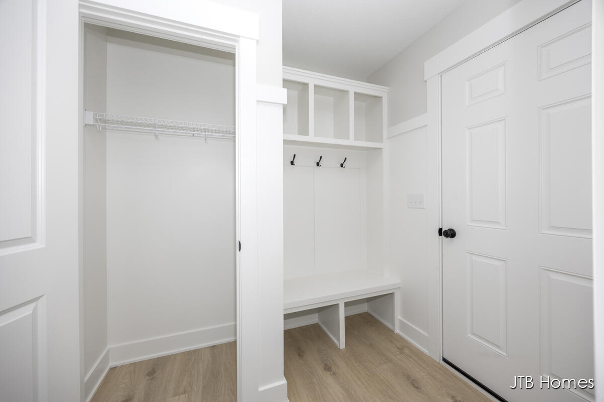 1040 North Washington Street Lowell, MI 49331 - Photo 16 of 21 FR_11_Sequoia_1014