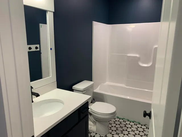 $529,900 | 1040 North Washington Street, Lowell, MI 49331