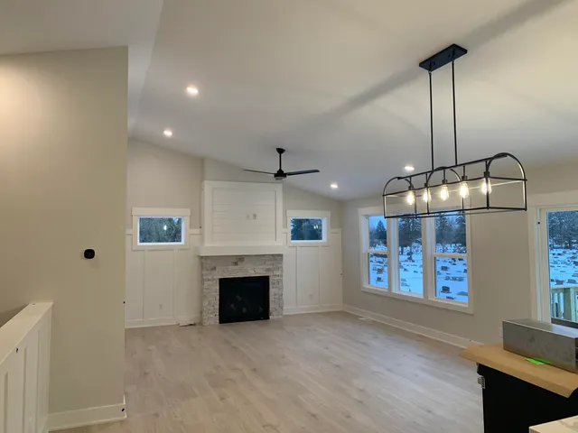 $529,900 | 1040 North Washington Street, Lowell, MI 49331