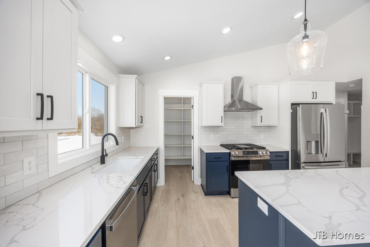 1040 North Washington Street Lowell, MI 49331 - Photo 8 of 21 FR_11_Sequoia_1006