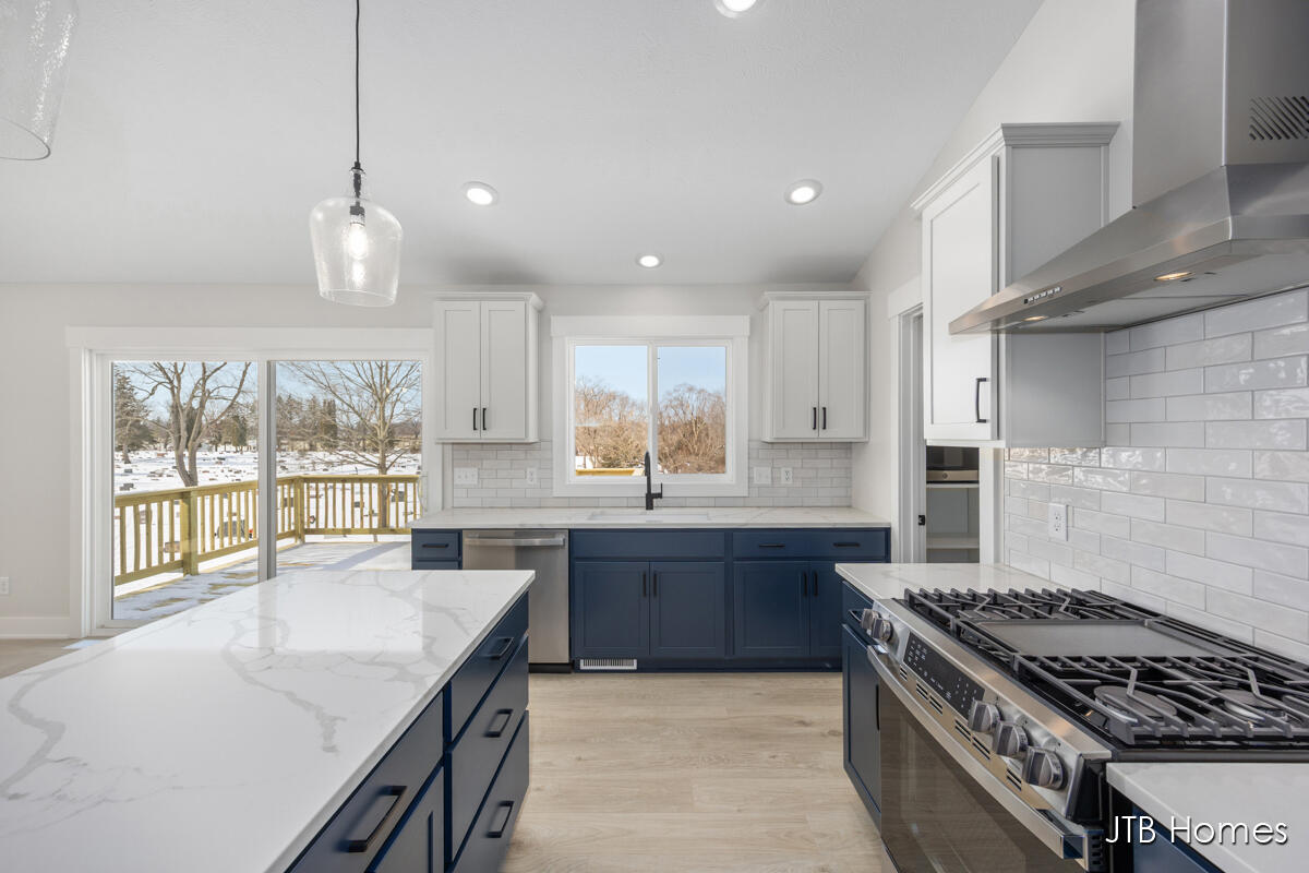 1040 North Washington Street Lowell, MI 49331 - Photo 9 of 21 FR_11_Sequoia_1007