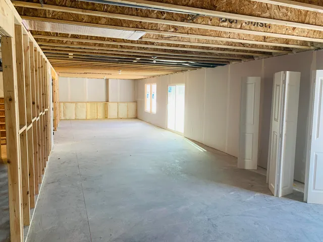 $529,900 | 1040 North Washington Street, Lowell, MI 49331