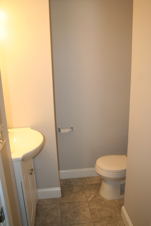 36 Irvington Street Springfield, MA 01108 - Photo 13 of 25 Gallery Image 13