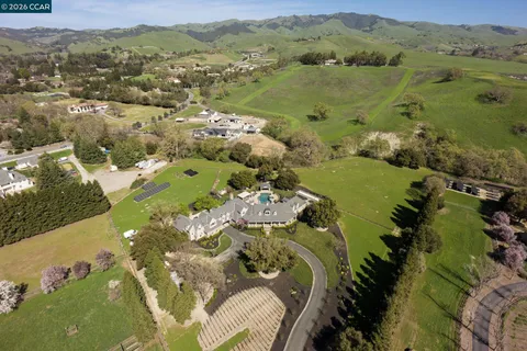 $6,698,800 | 5401 Penny Lane, Danville, CA 94506