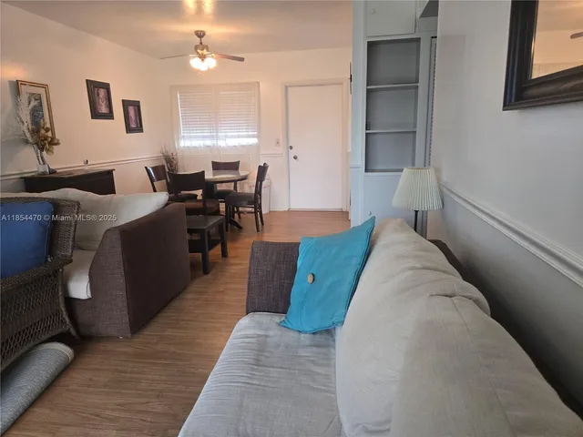 $1,500 | 1021 Crystal Lake Drive, Unit 207, Deerfield Beach, FL 33064