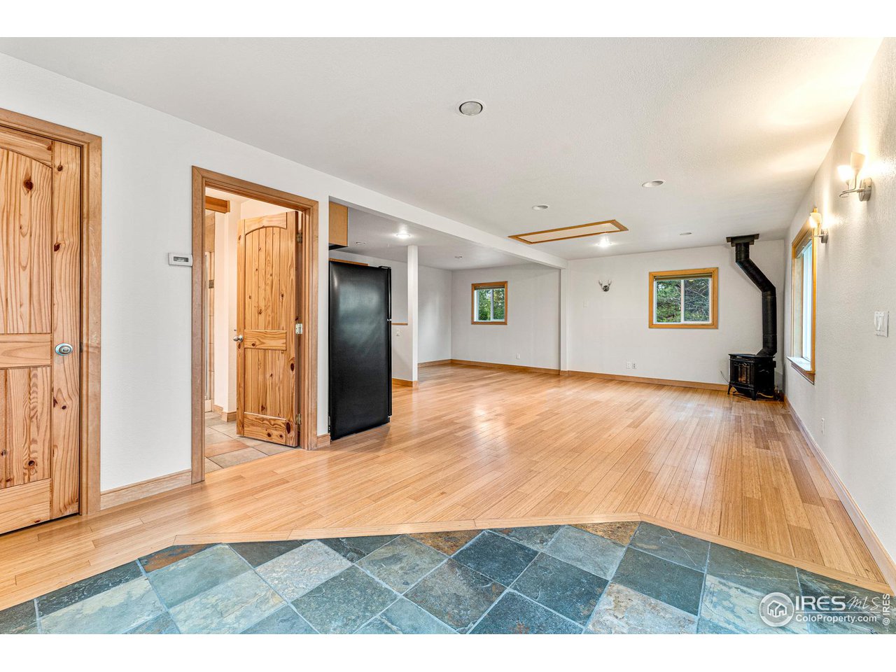 3907 Ridge Road Nederland, CO 80466 - Photo 31 of 40 Studio perfect for guests or relatives!