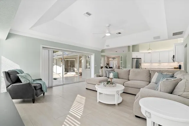 $625,000 | 331 Meadow Beauty Court, Venice, FL 34293