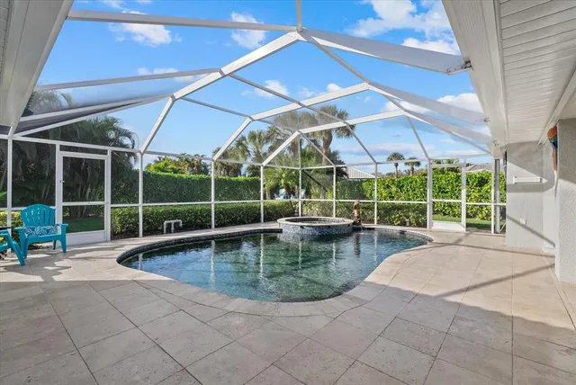 $625,000 | 331 Meadow Beauty Court, Venice, FL 34293