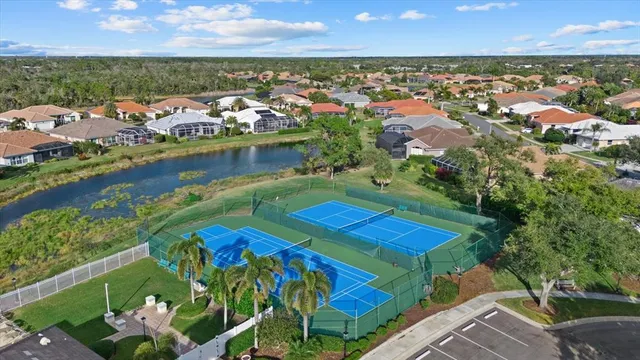 $625,000 | 331 Meadow Beauty Court, Venice, FL 34293