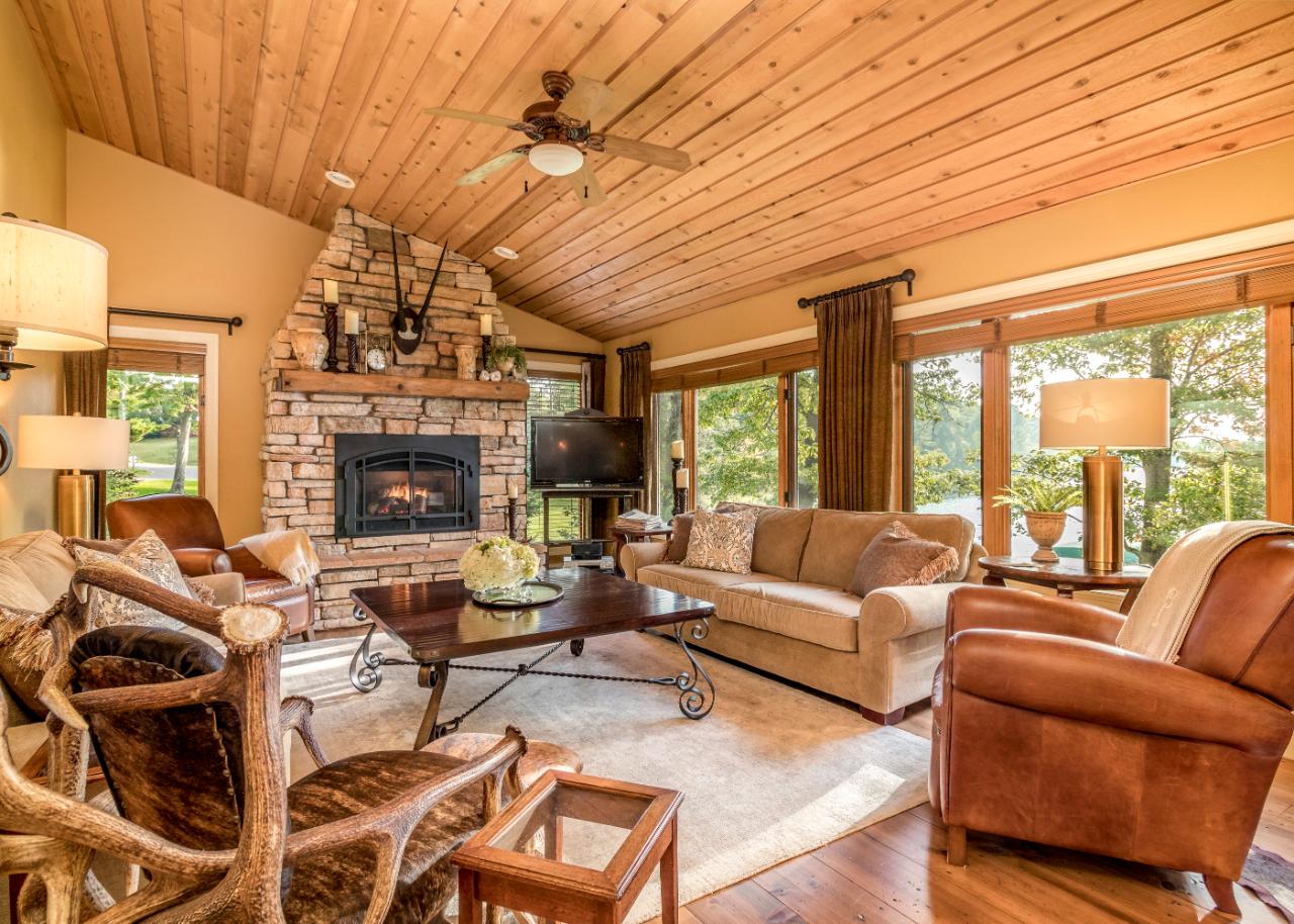 9290 Country Club Road Minocqua, WI 54548 - Photo 5 of 38 Gallery Image 5