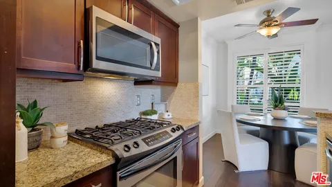$675,000 | 13920 Moorpark Street, Unit 106, Sherman Oaks, CA 91423