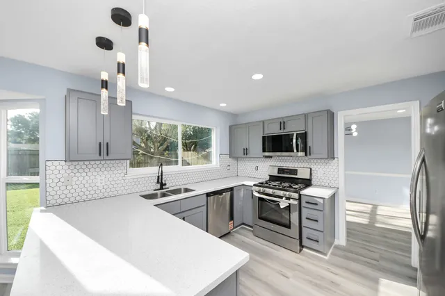 $359,000 | 4211 Royal Manor Drive, Pasadena, TX 77505