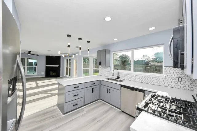 $359,000 | 4211 Royal Manor Drive, Pasadena, TX 77505