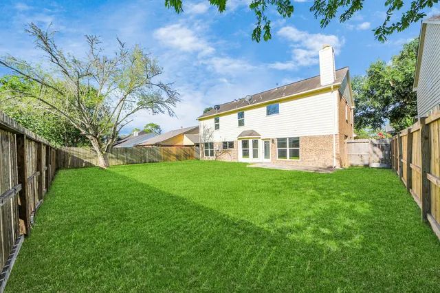 $359,000 | 4211 Royal Manor Drive, Pasadena, TX 77505