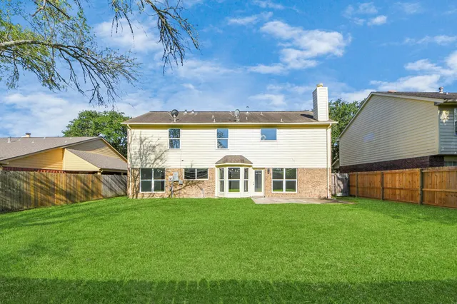 $359,000 | 4211 Royal Manor Drive, Pasadena, TX 77505