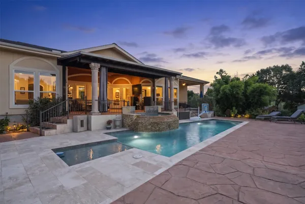 $725,000 | 3124 Willow Oak Lane, Sealy, TX 77474