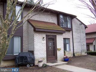 2710 Red Oak Circle Springfield, PA 19064 - Photo 1 of 6 Gallery Image 1