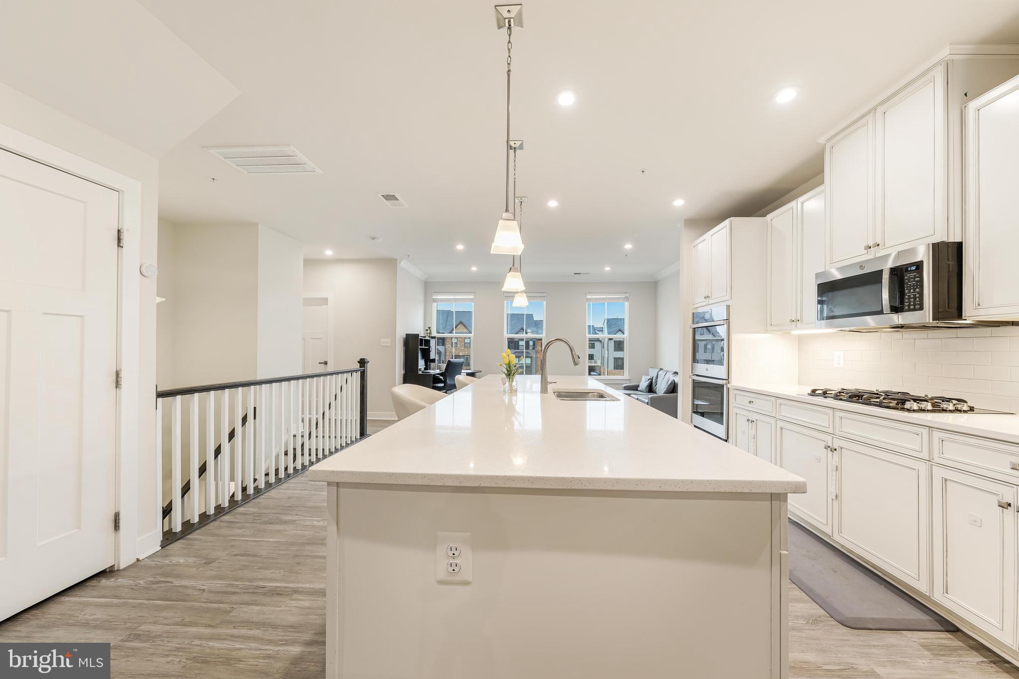 14049 Sunrise Valley Drive, Unit 7P Herndon, VA 20171 - Photo 16 of 51