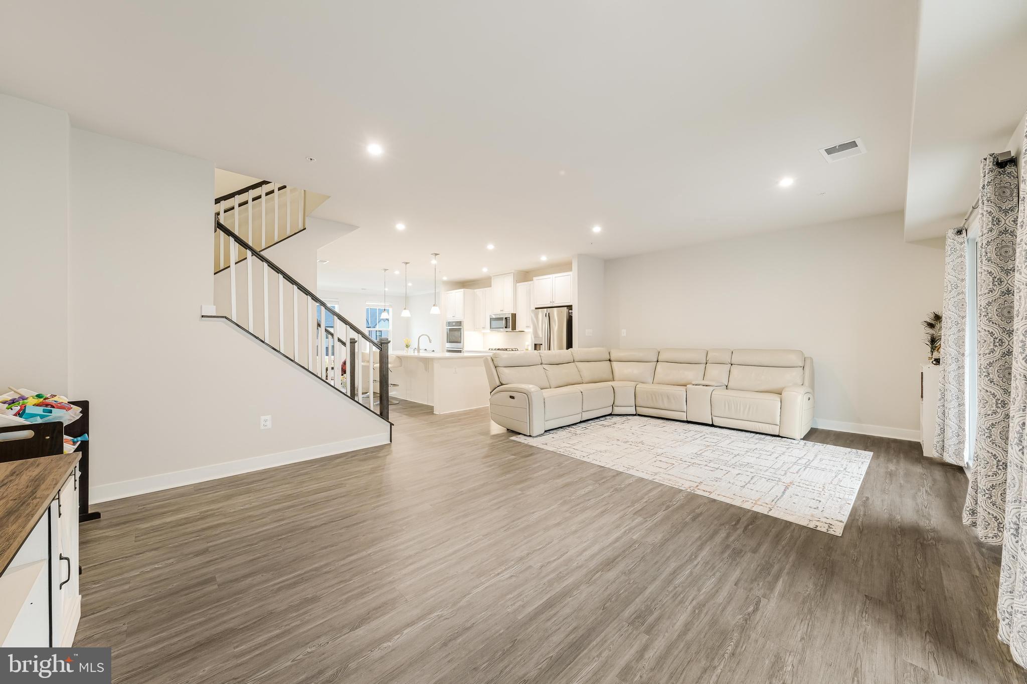 14049 Sunrise Valley Drive, Unit 7P Herndon, VA 20171 - Photo 19 of 51