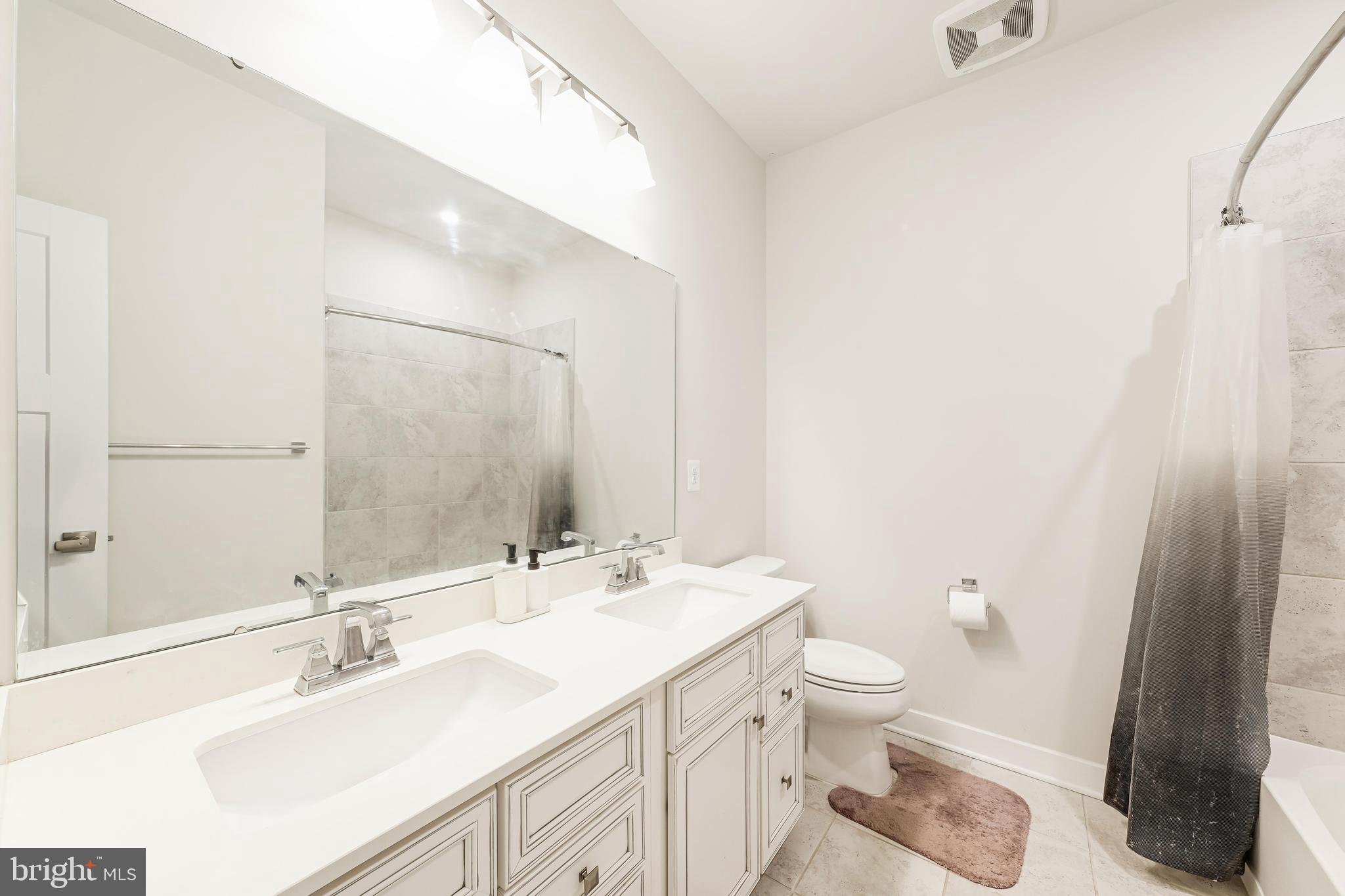 14049 Sunrise Valley Drive, Unit 7P Herndon, VA 20171 - Photo 47 of 51