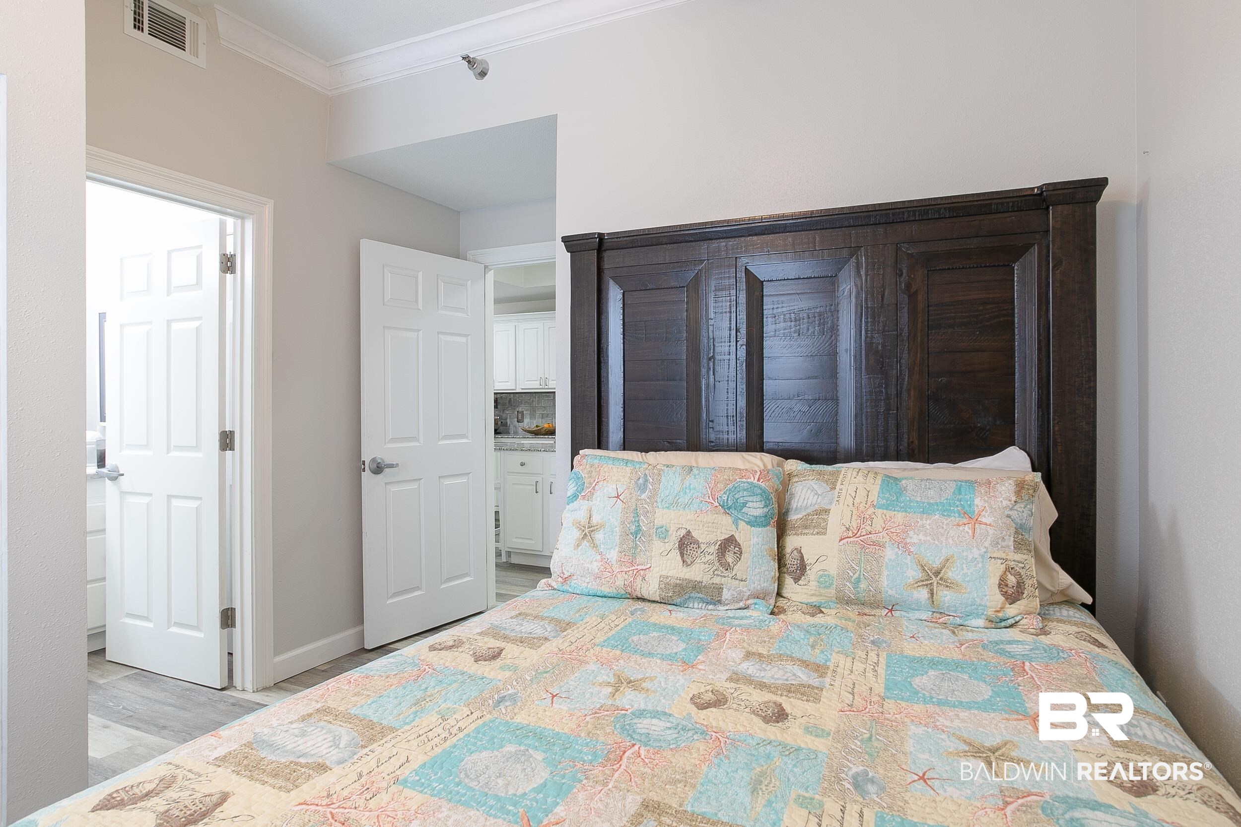 27282 Canal Road, Unit 101 Orange Beach, AL 36561 - Photo 24 of 49 Bedroom 3 with ensuite ba