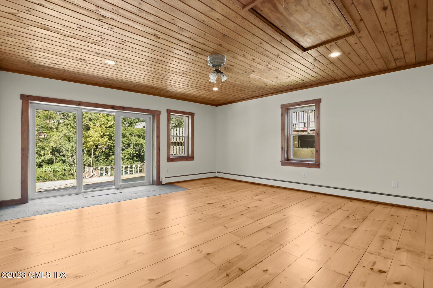 220 Sheep Hill Road, Unit 2 Riverside, CT 06878 - Photo 7 of 20 a view of an empty room with a window