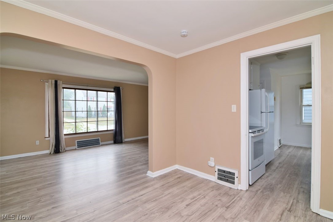 1408 Winston Road South Euclid, OH 44121 - Photo 11 of 40 Gallery Image 11