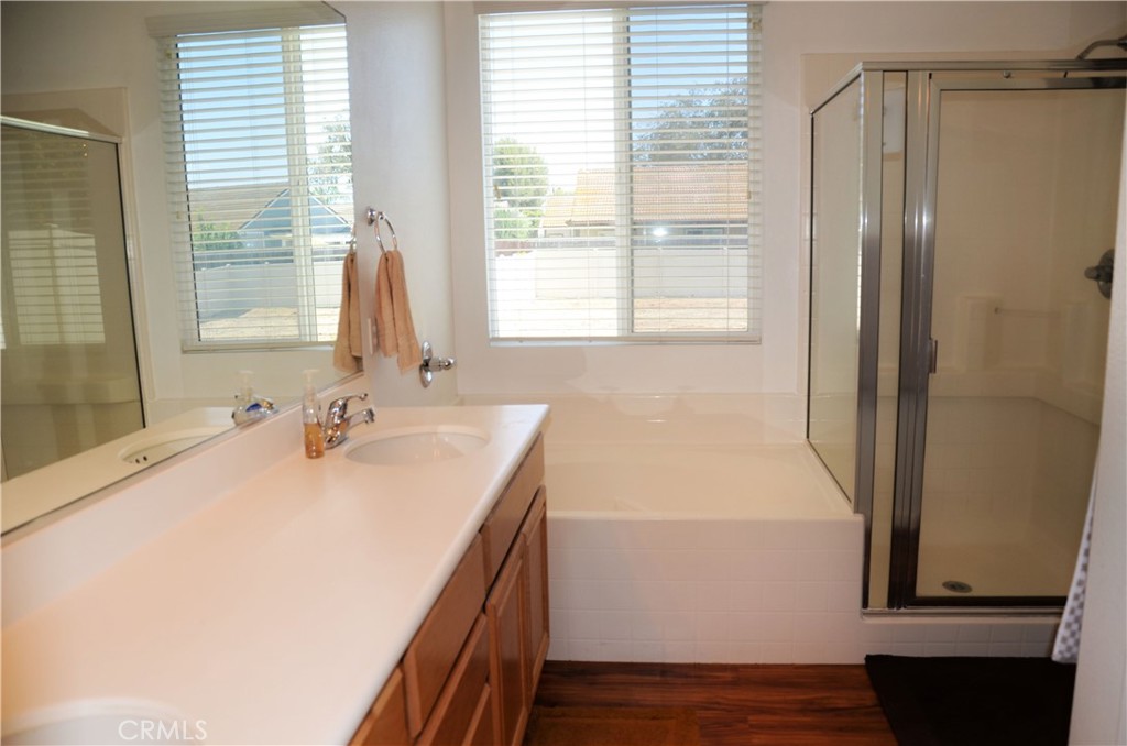 5526 Mountain View Avenue Riverside, CA 92504 - Photo 12 of 26 Primary Bath.
